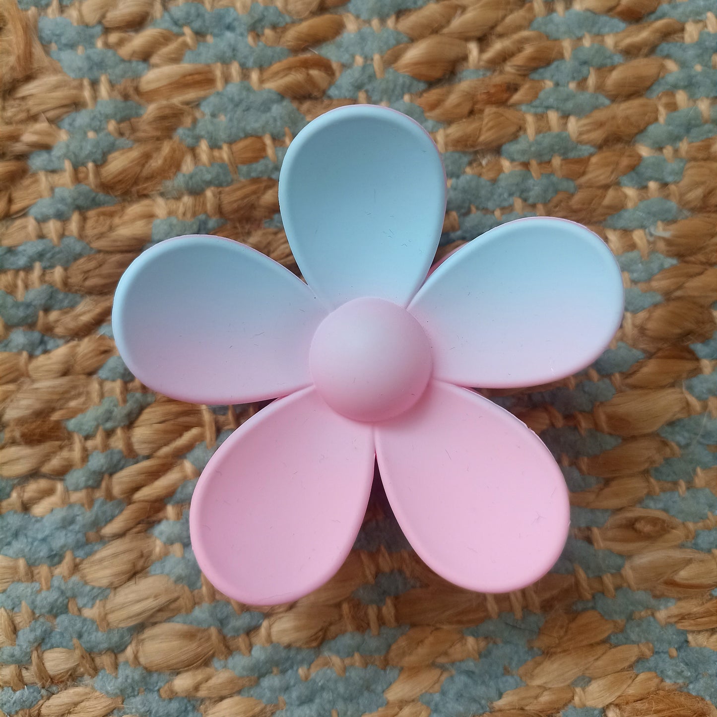 Daisy Claw Clip