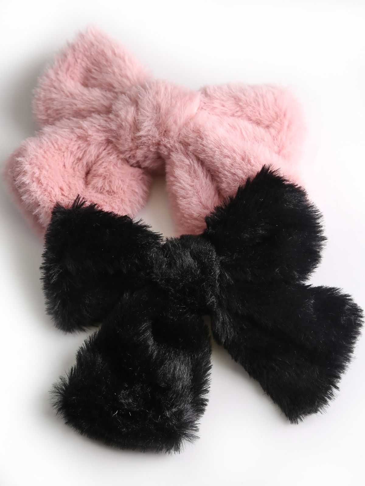 Fluffy Bow