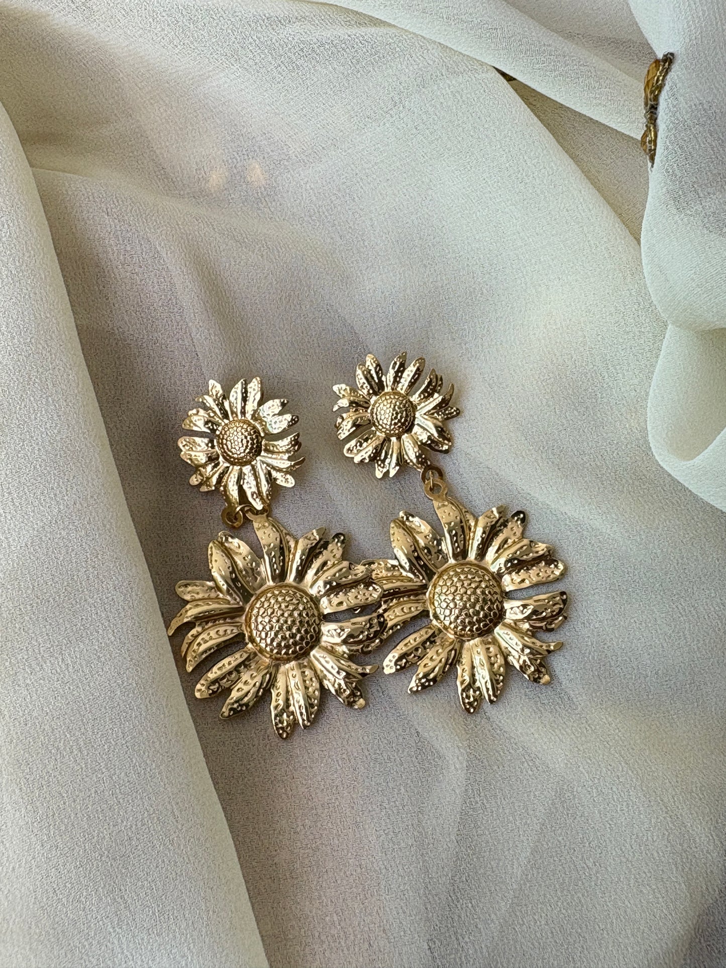 Oleandra Earrings