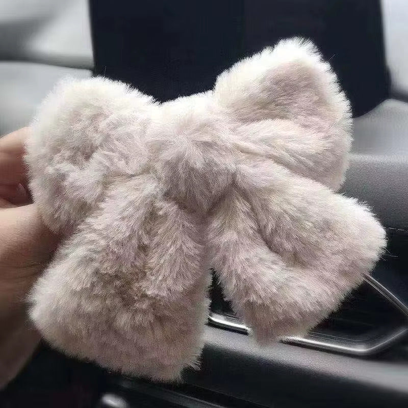 Fluffy Bow
