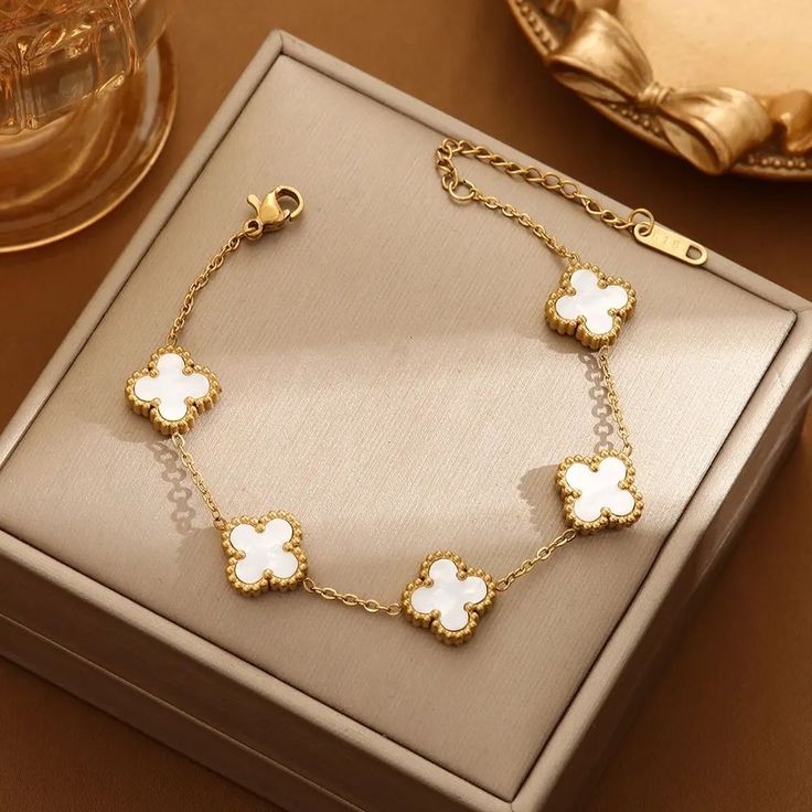 Clover Bracelet